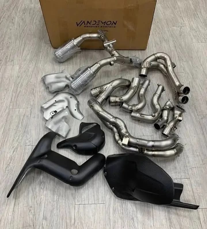 Ducati panigale and streetfighter exhaust